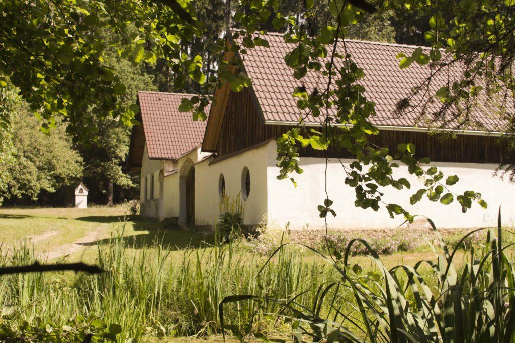 od prijezdove cesty